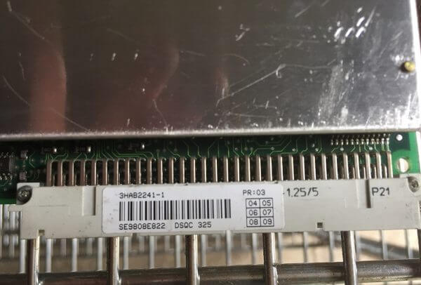 ABB CPU Module DSQC 325 / 3HAB2241-1. With cracked fascia.